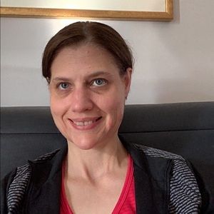 Meet your Posher, Caroline